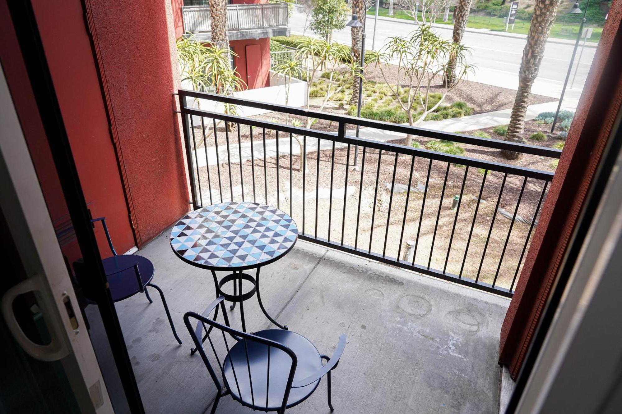 Lux 2 Bedroom In Woodland Hills Appartement