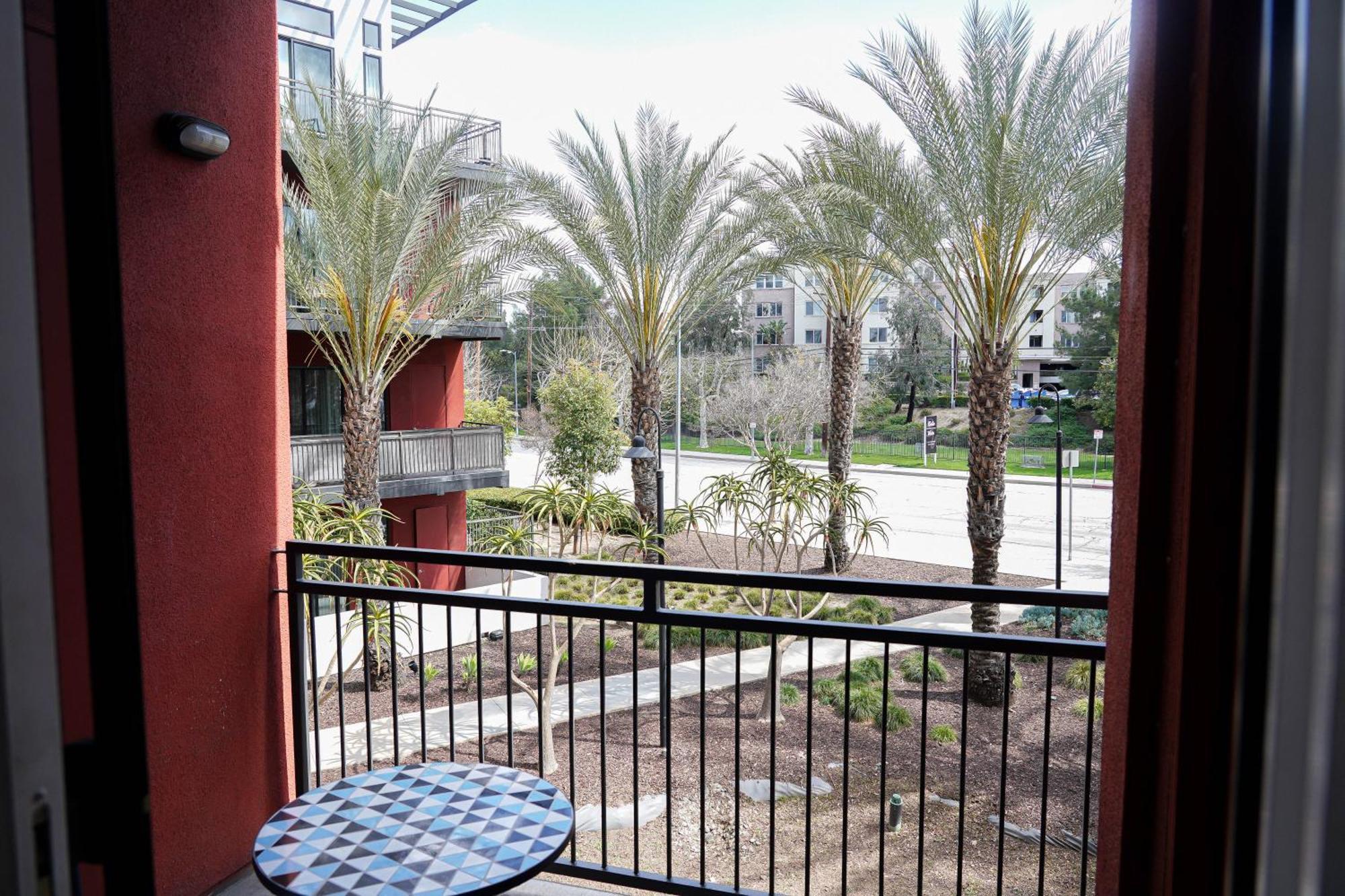 Lux 2 Bedroom In Woodland Hills Appartement *